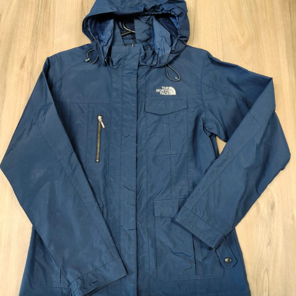 Campera rompevientos