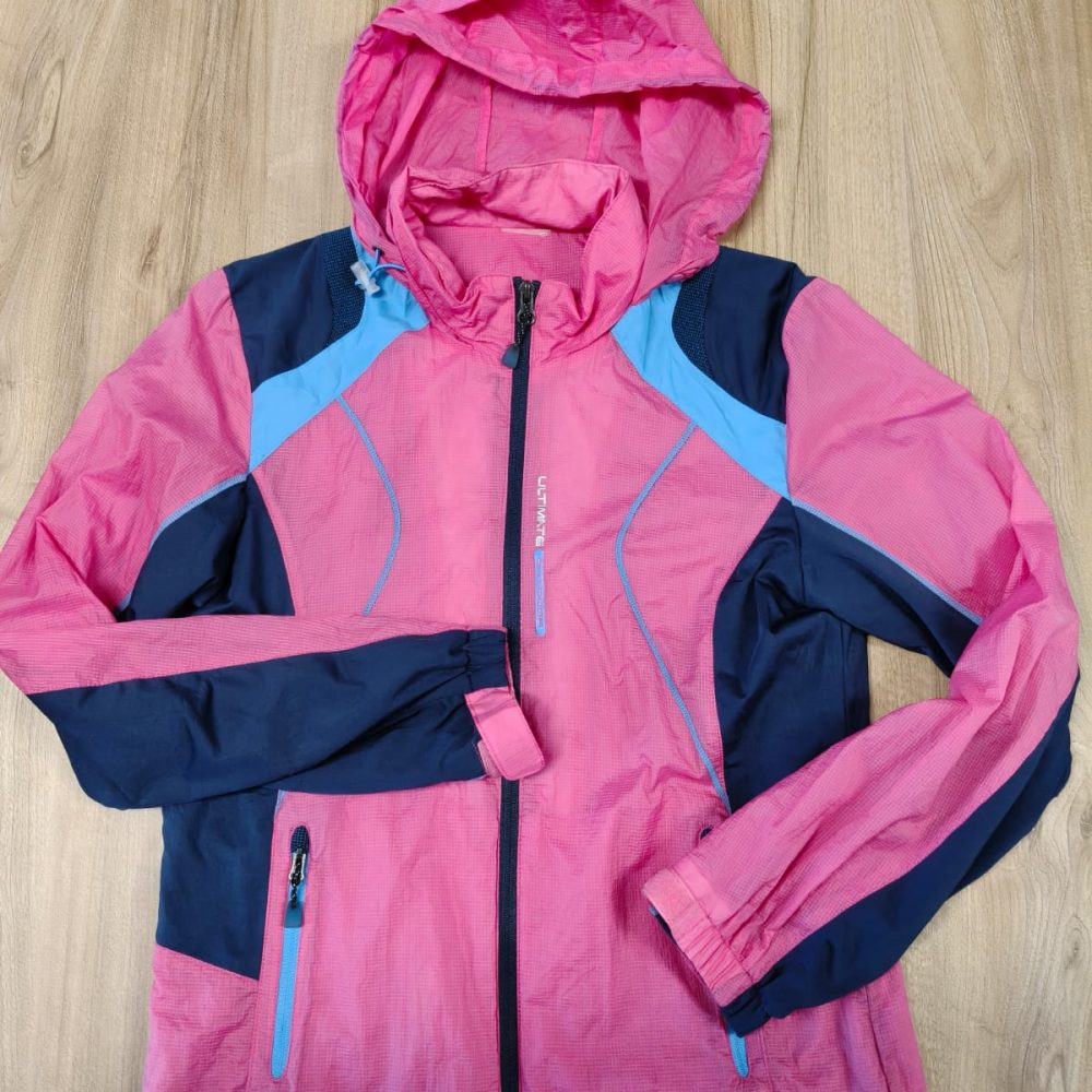 Campera rompevientos