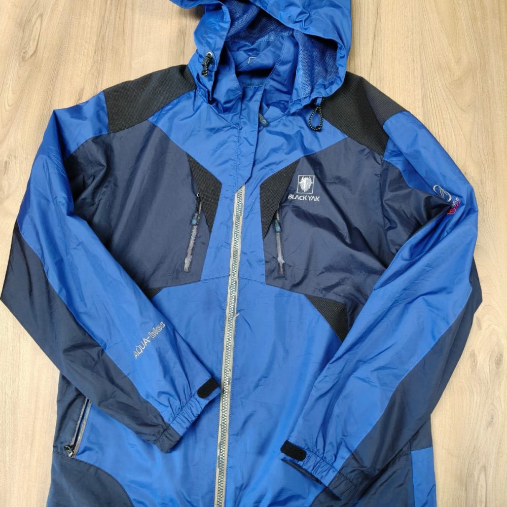 Campera rompevientos de montaña
